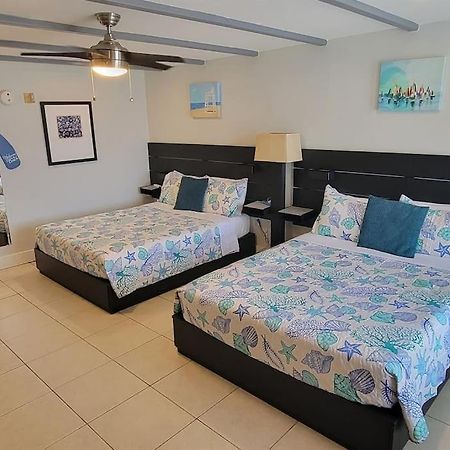 River Delight,Studio109, Beach & Pool Steps Away + Wifi ラスキン エクステリア 写真